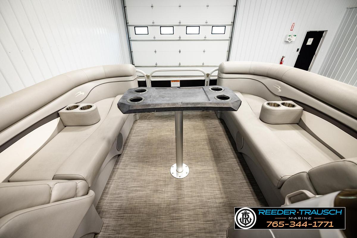 Used 2021 Bennington 22 SVSR