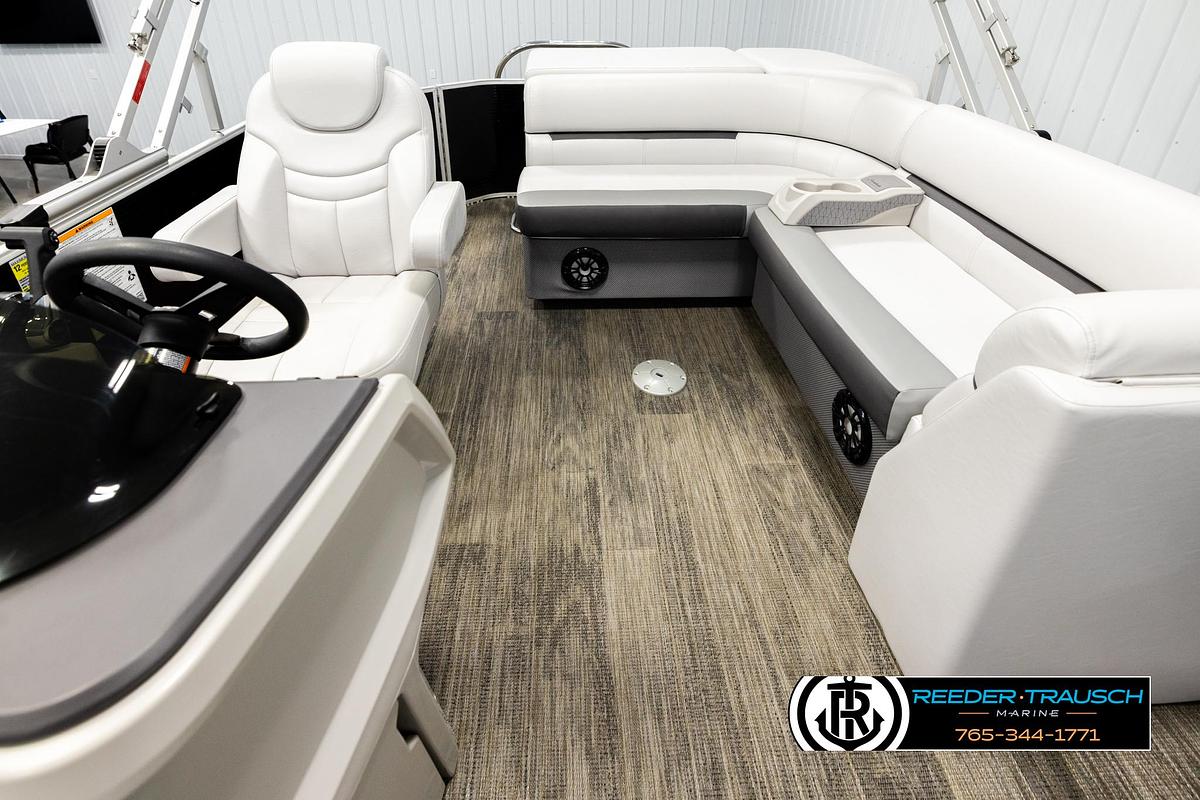 Used 2023 Godfrey SW2286C
