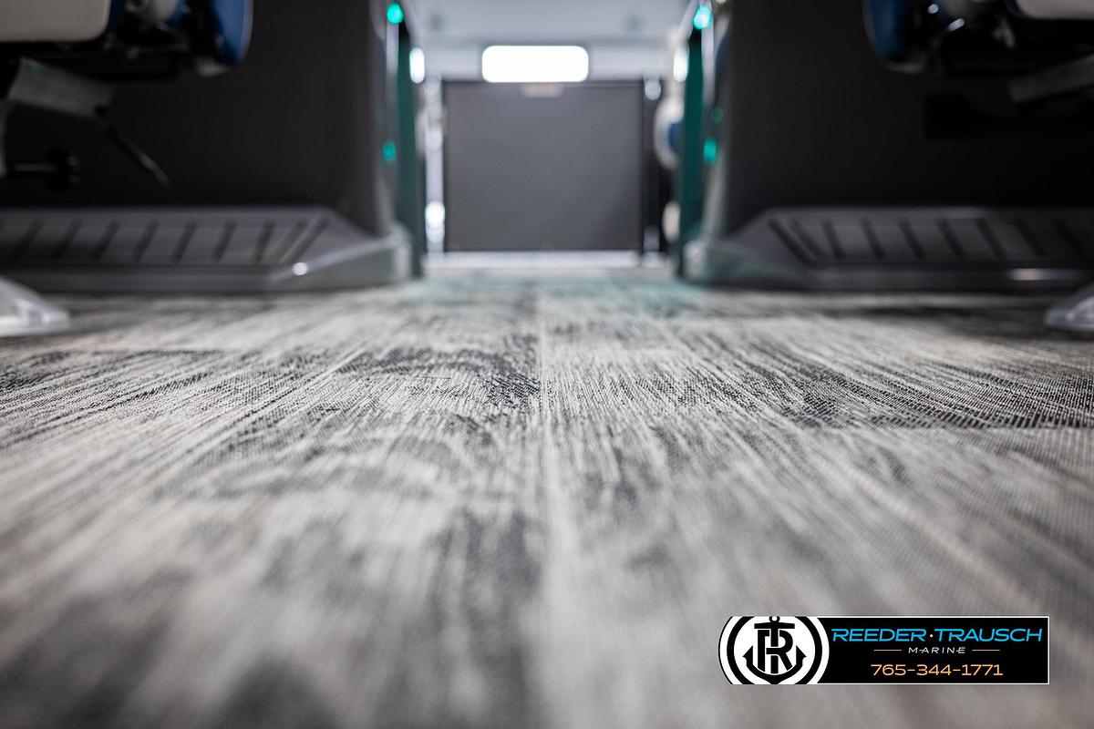 2025 Avalon Excalibur LTD QLW