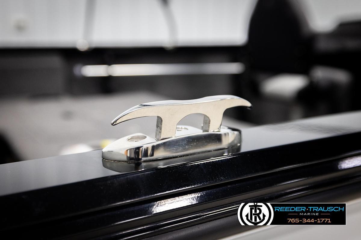 Used 2023 Crestliner 1750 FishHawk