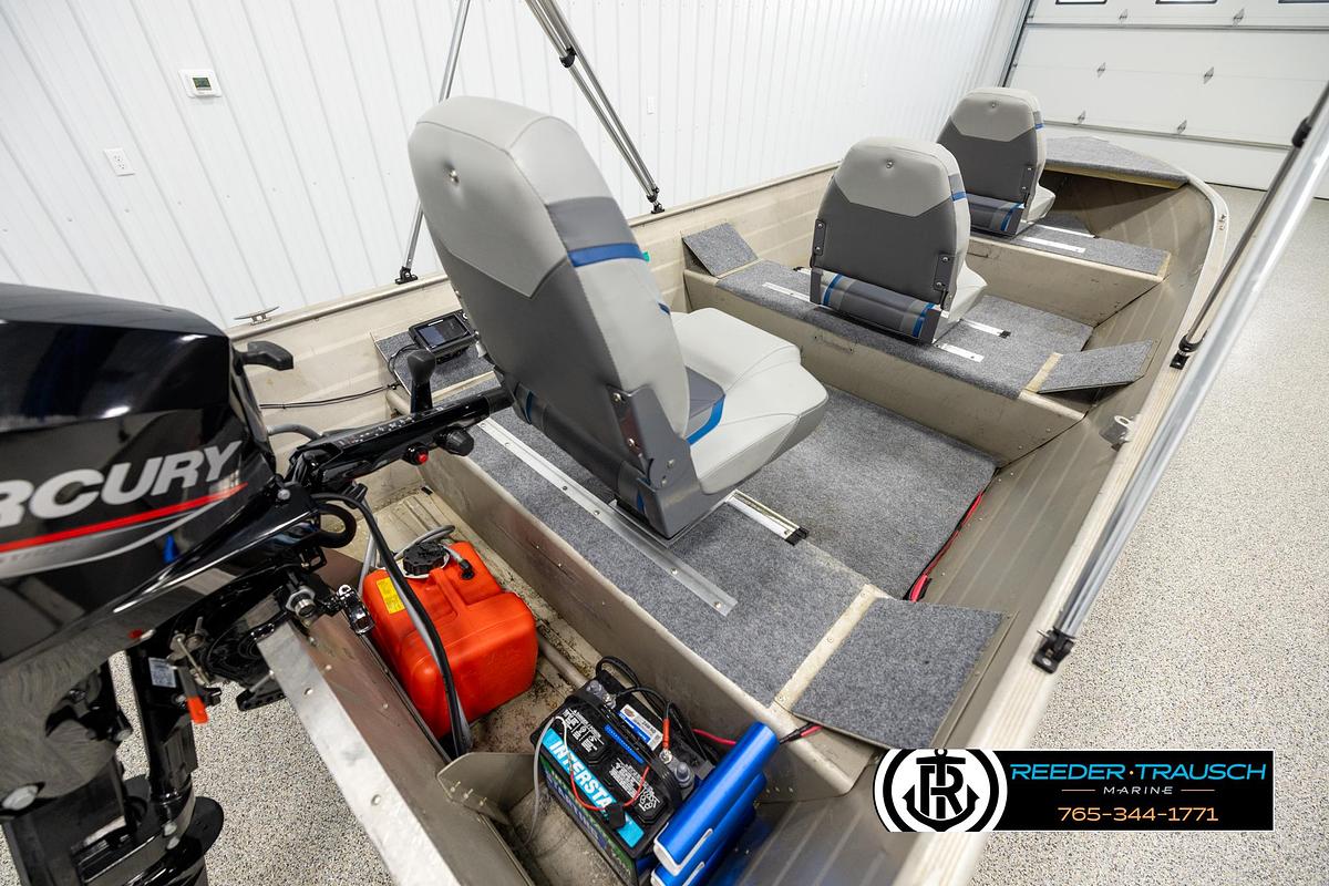 Used 1999 Tracker Guide V-16