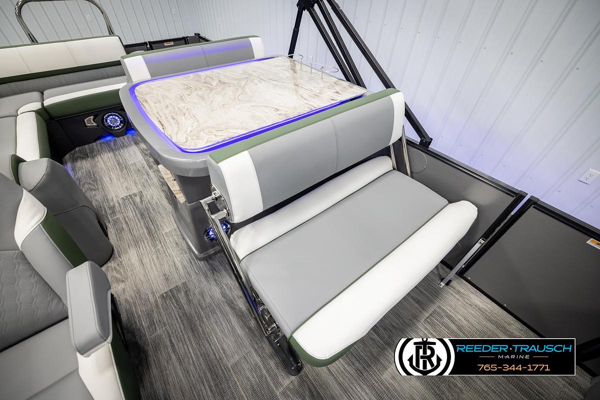 2025 Avalon Catalina Entertainer