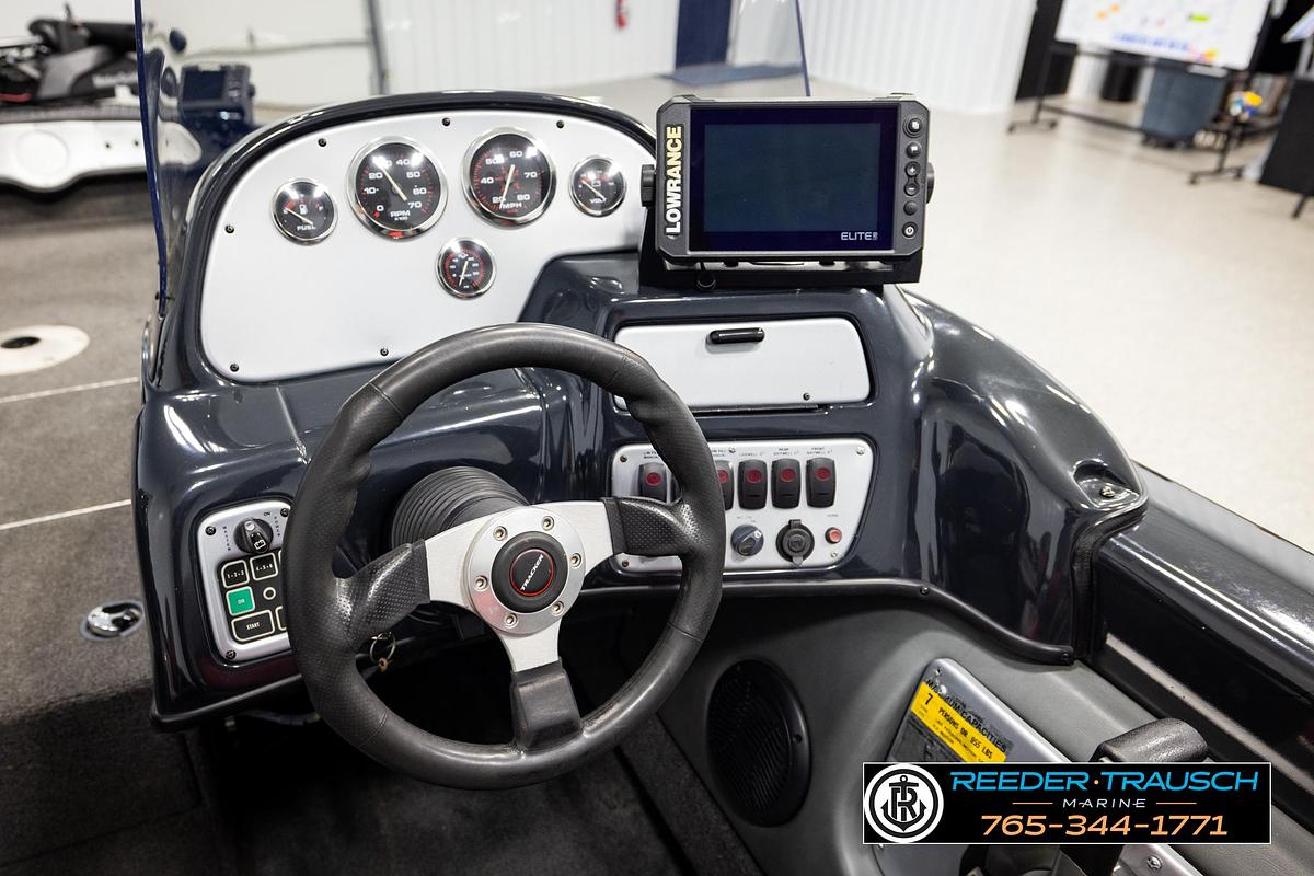 Used 2007 Tracker Tundra 18