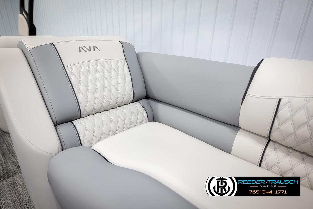 2025 Avalon Excalibur LTD CRB