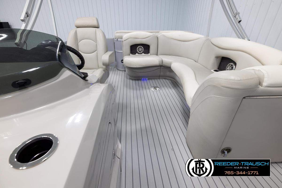 Used 2015 Sylvan 8520 Mirage