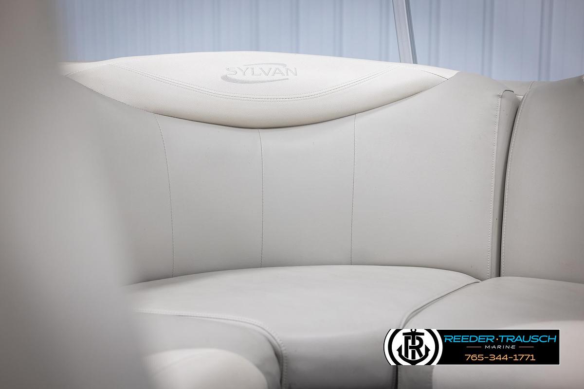 Used 2015 Sylvan 8520 Mirage