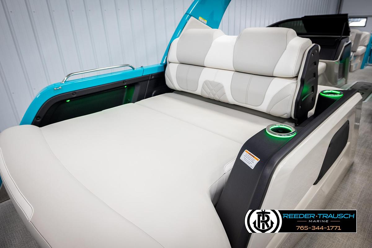 2025 Avalon Excalibur VRBW