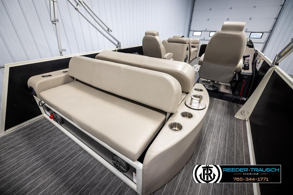 Used 2022 Premier 230 Solaris RL