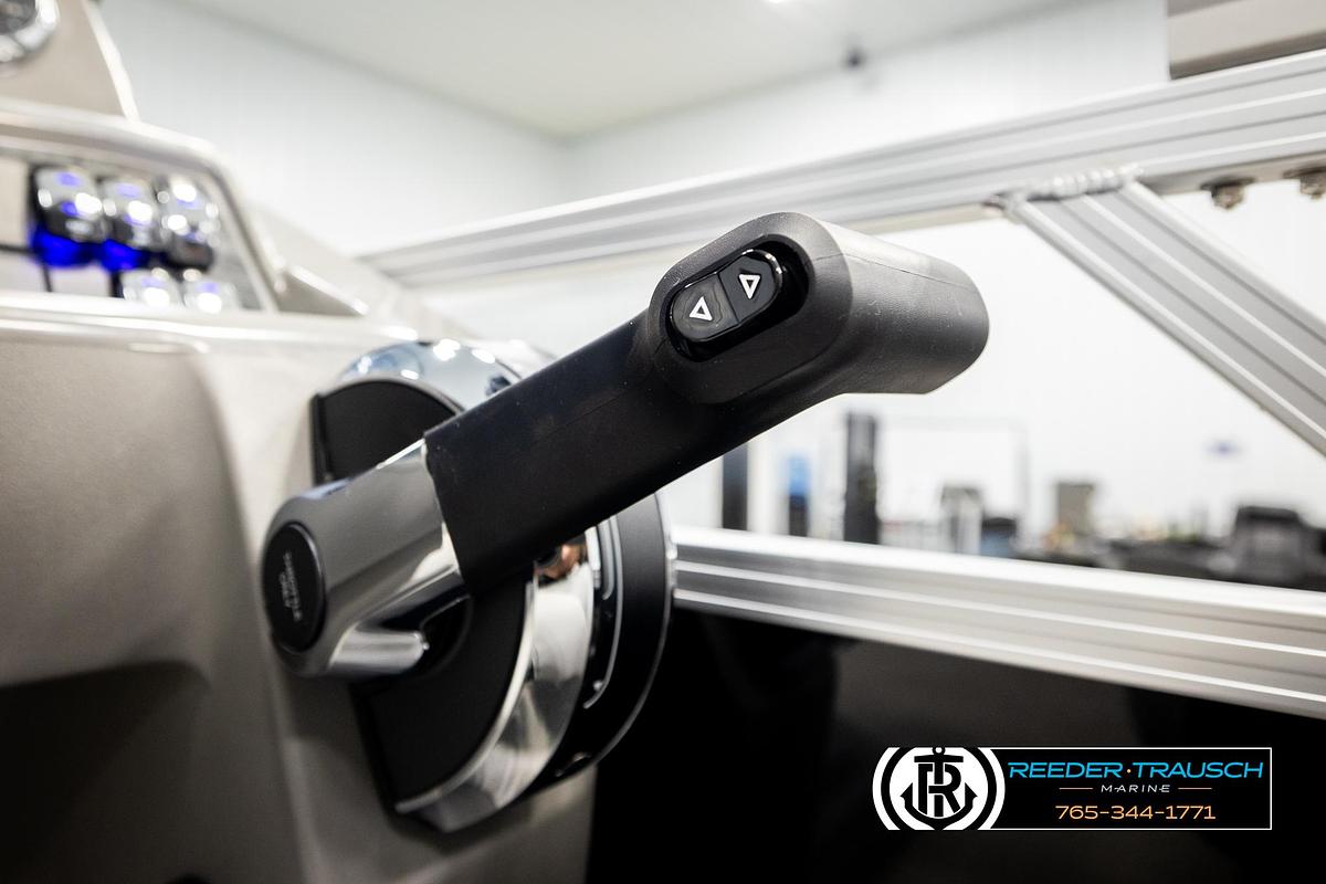 2026 Avalon VEN85 VRB