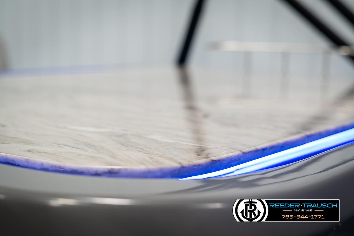 2025 Avalon Catalina Entertainer