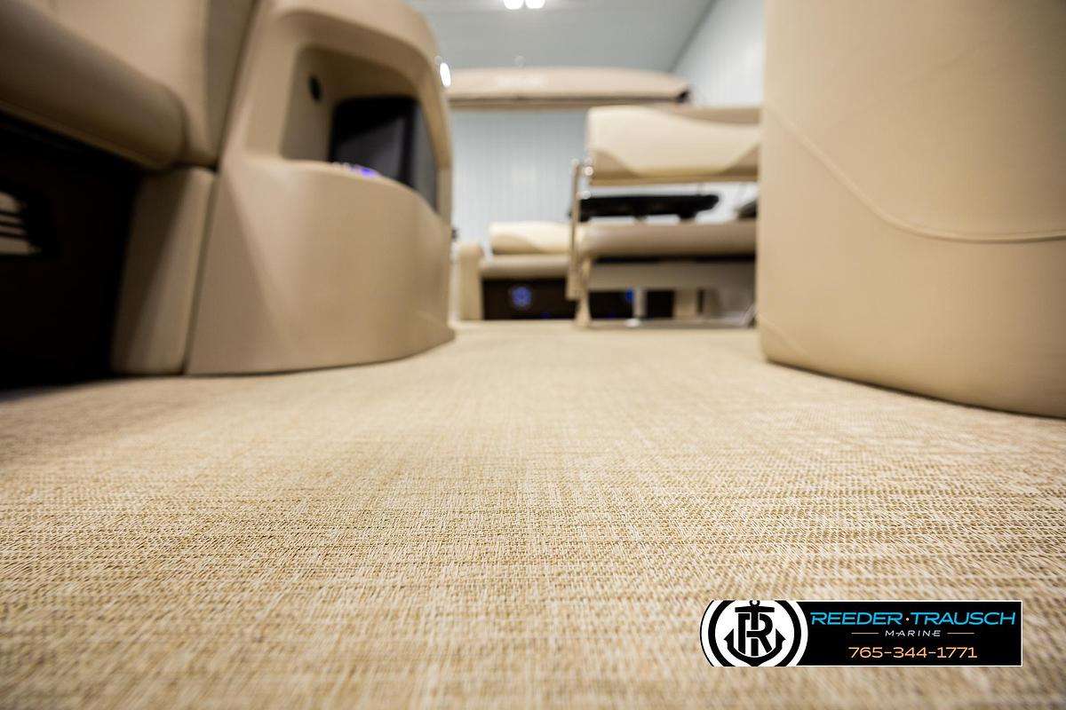 2026 Avalon LSZ Entertainer