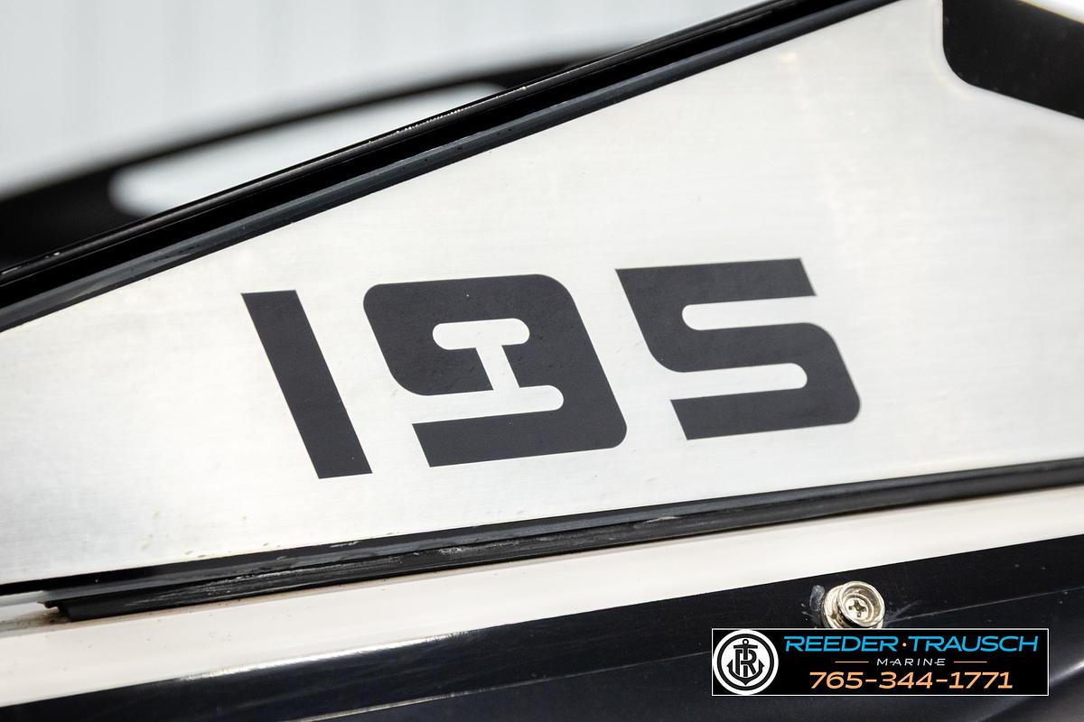 Used 2016 Scarab 195