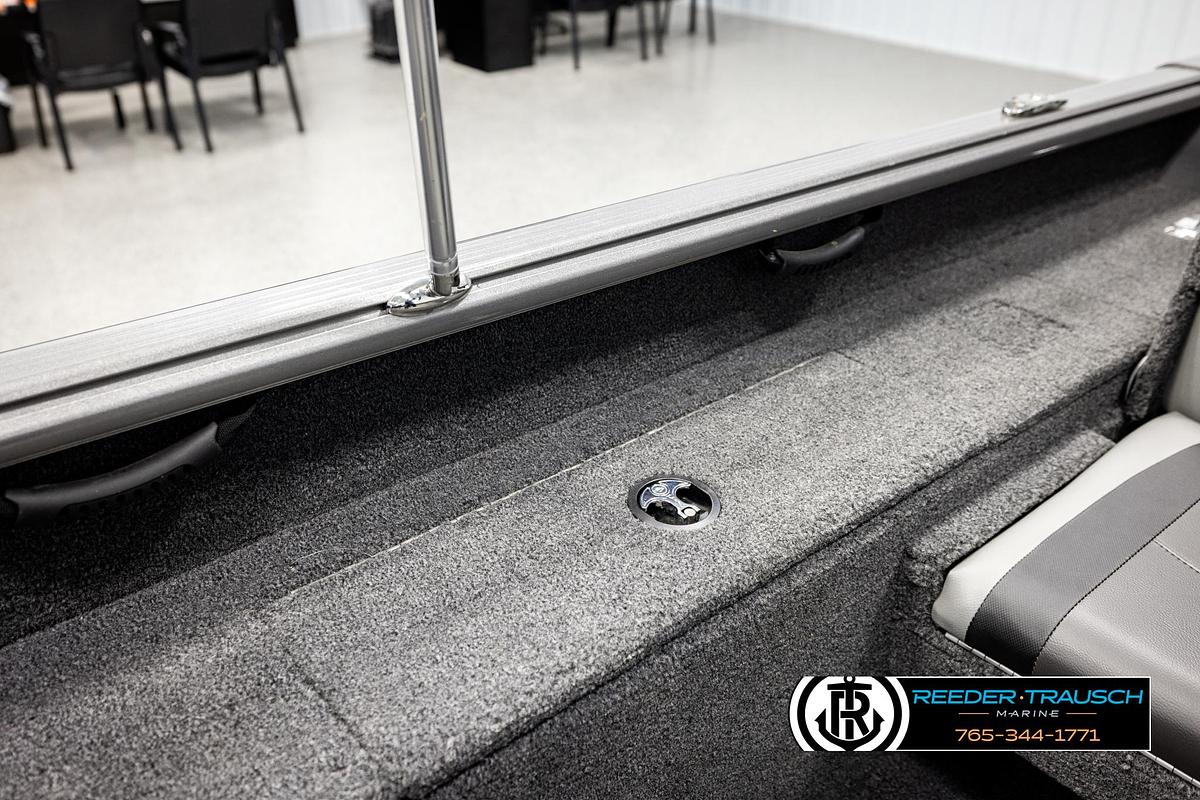 Used 2023 Lund 1875 Impact XS