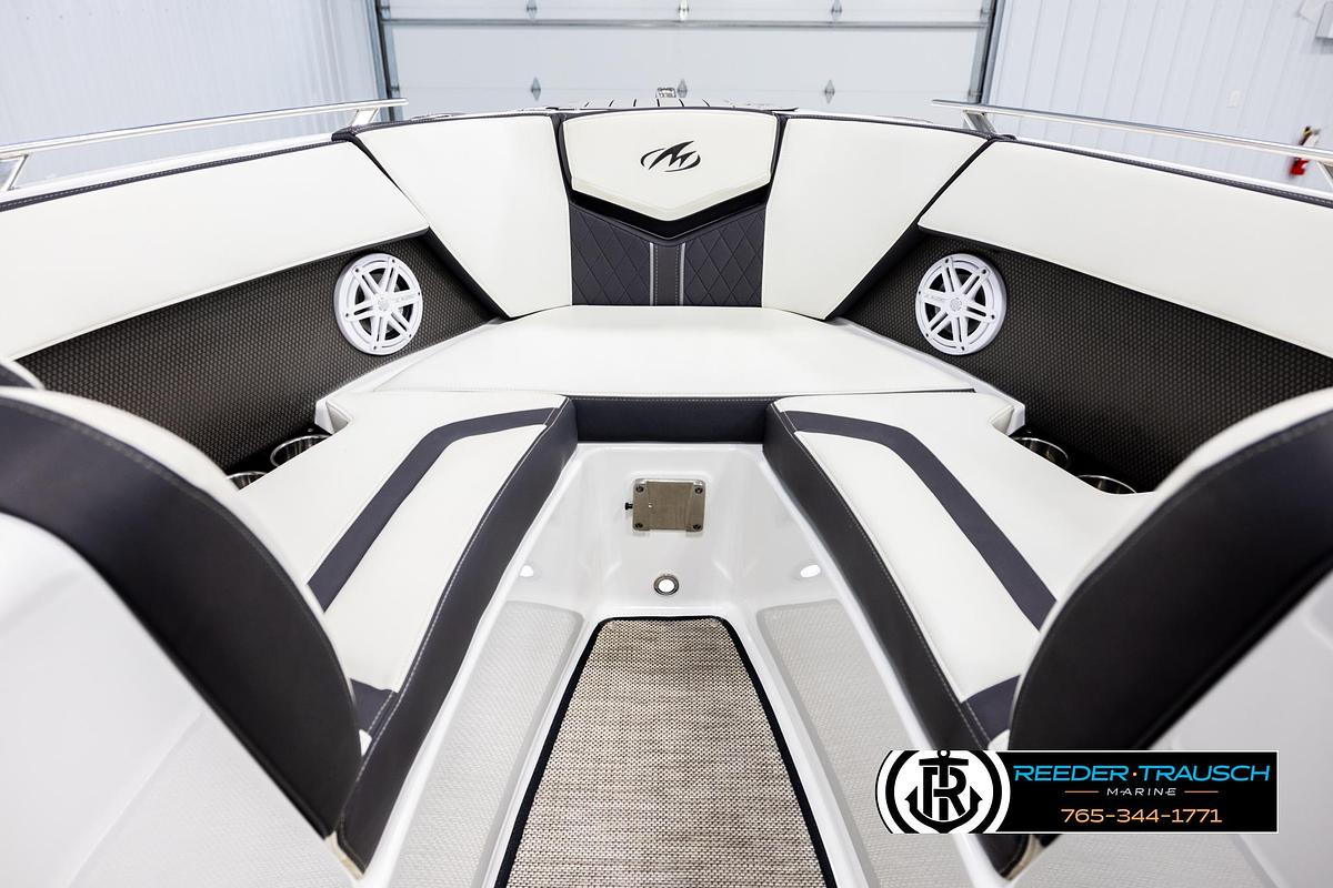 Used 2019 Monterey 238 SS