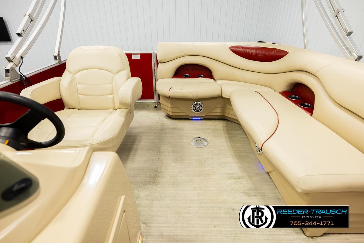 Used 2017 Sylvan 818 Mirage Cr