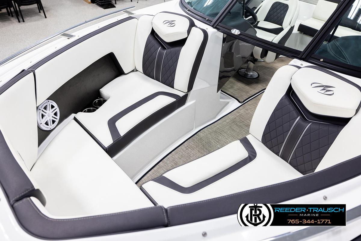 Used 2019 Monterey 238 SS