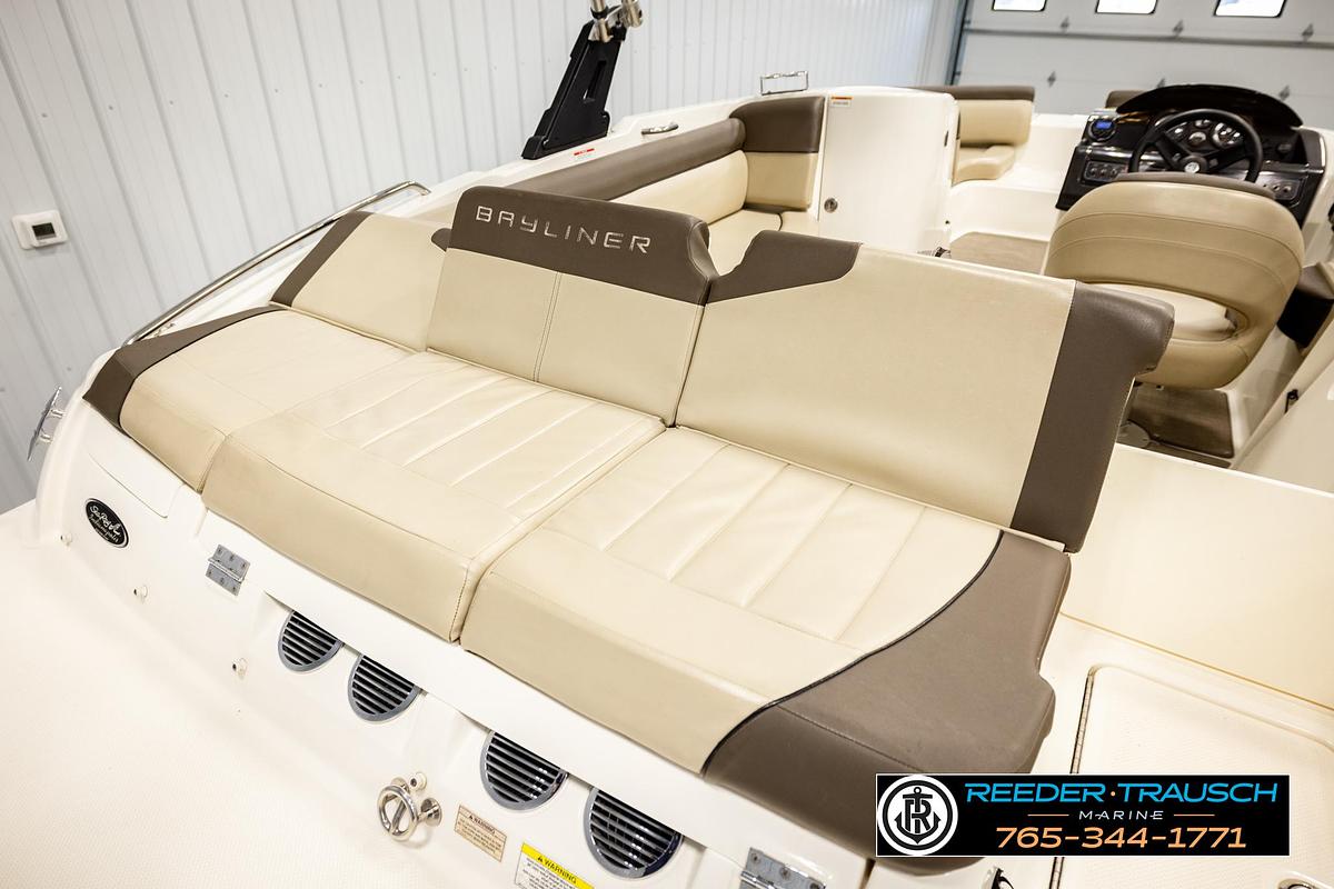 Used 2017 Bayliner 215