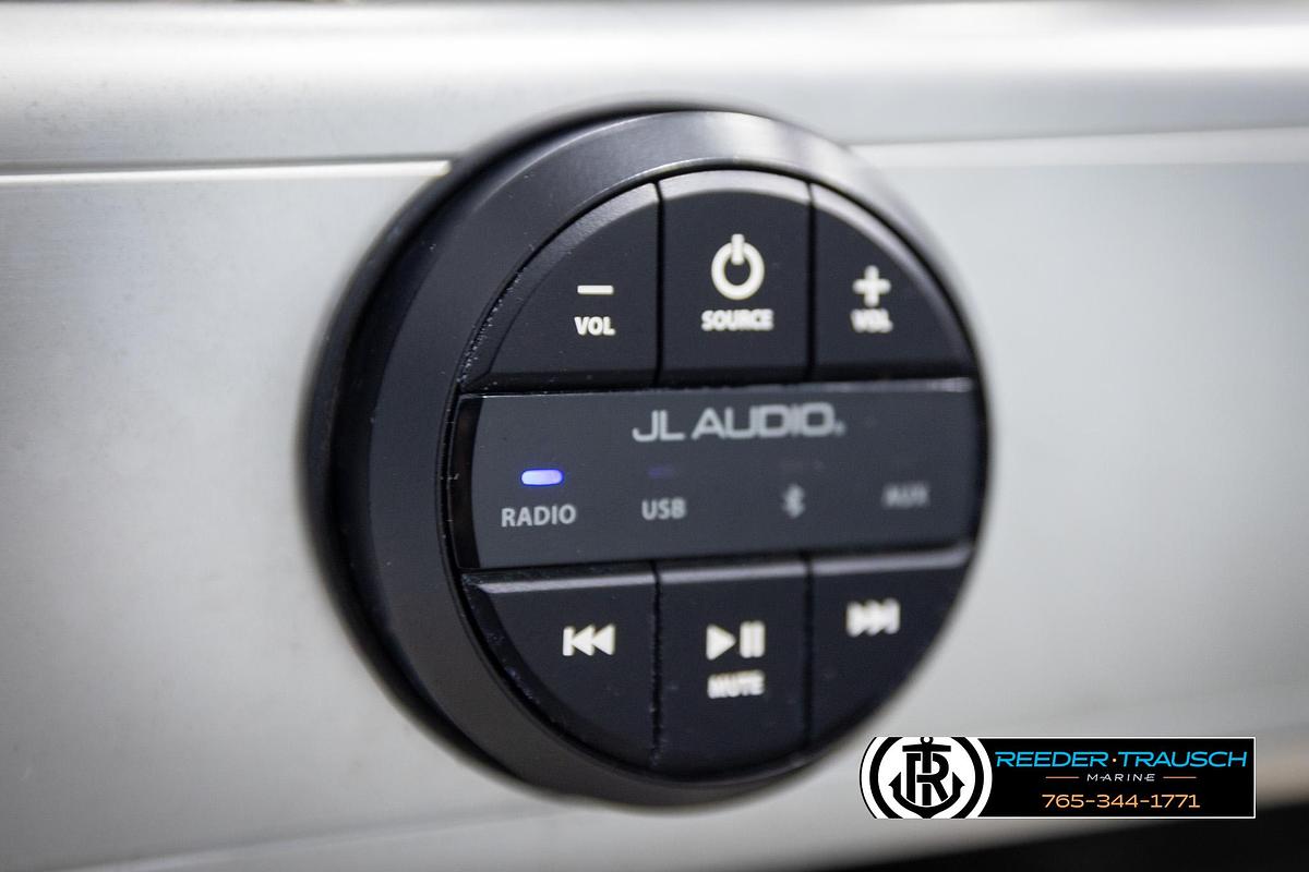 Used 2022 Premier 230 Solaris RL