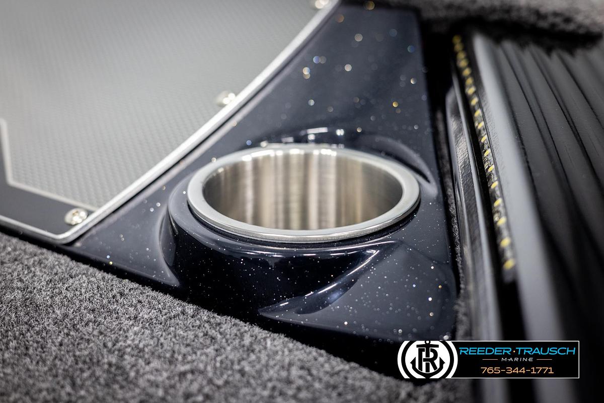 2025 Lund 1875 Pro V Bass XS