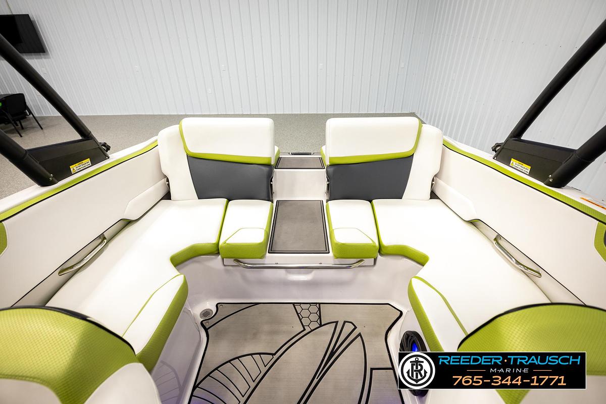 Used 2016 Scarab 195
