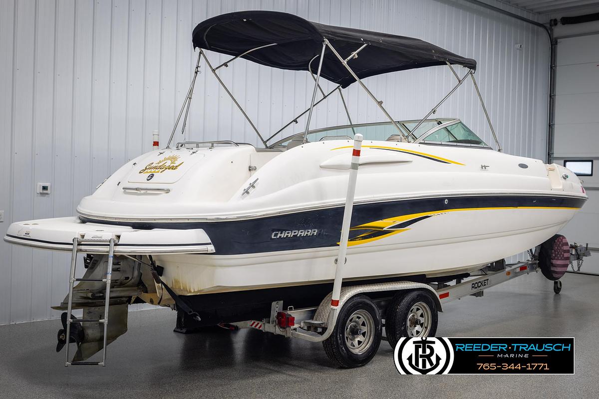Used 2002 Chaparral 243 Sunesta