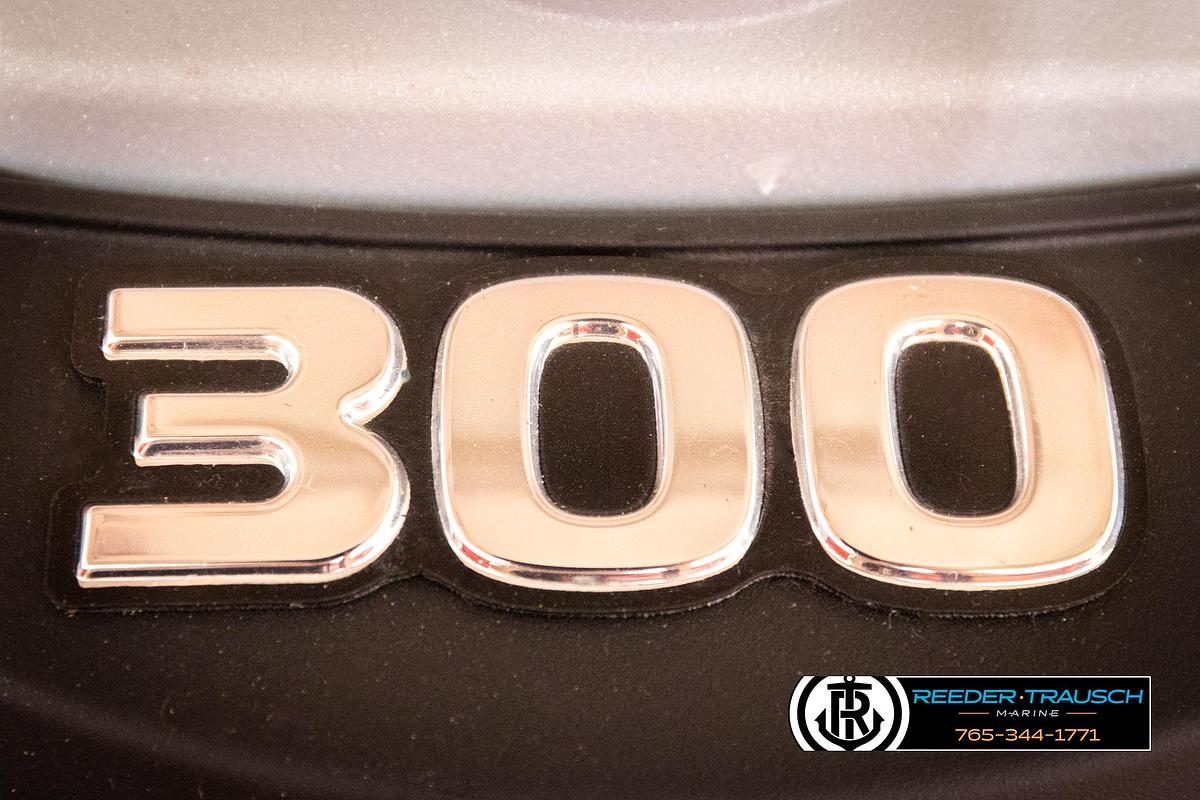 Used 2022 Crownline 220 LPX