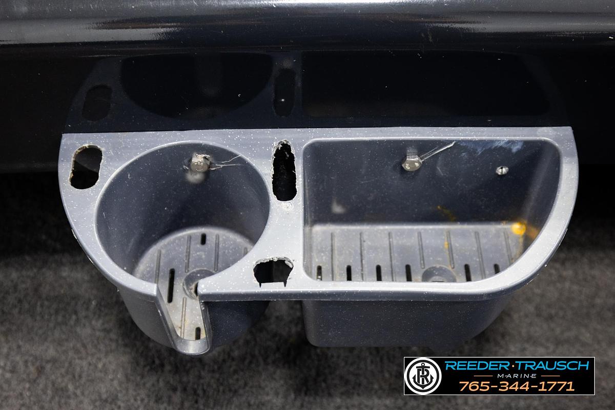 Used 2007 Tracker Tundra 18
