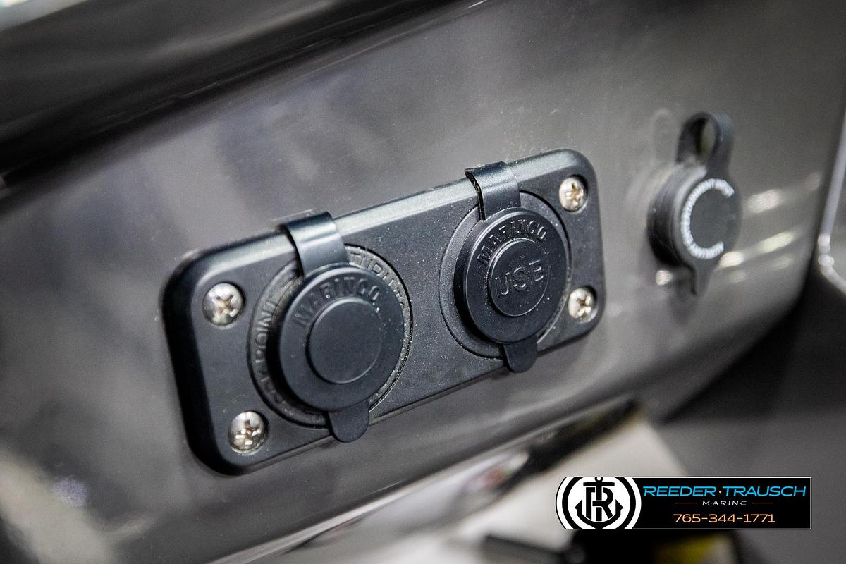 Used 2019 Monterey 238 SS