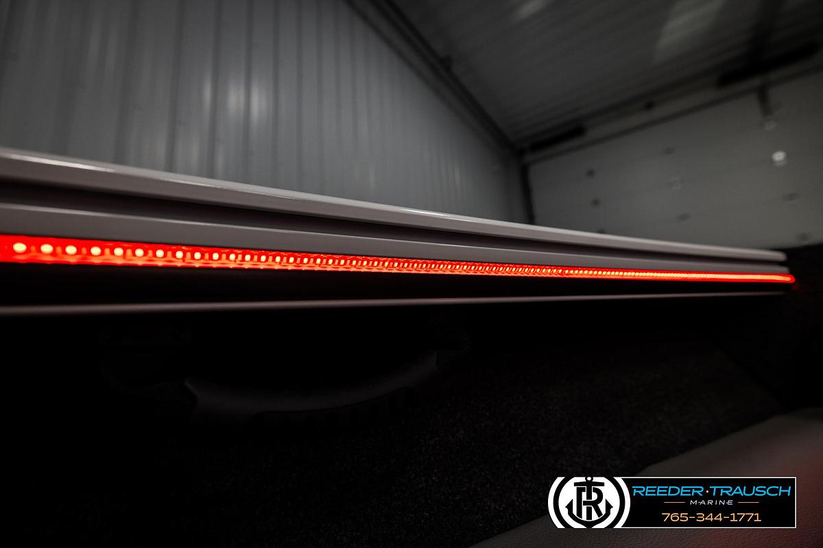 2026 Lund 1875 Crossover XS