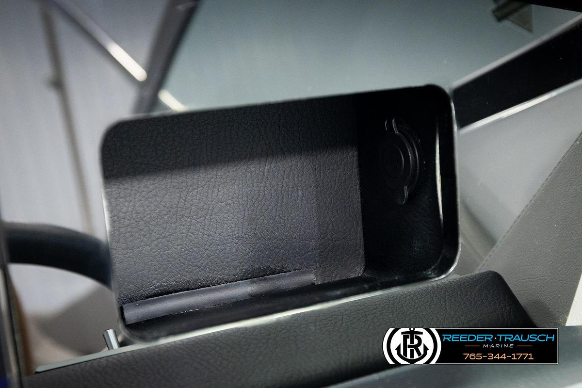 Used 2024 Four Winns H4