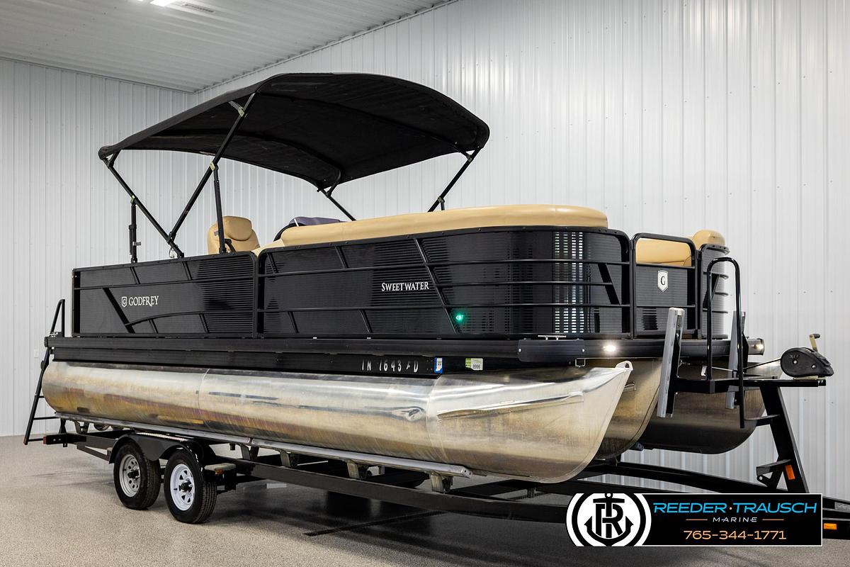 Used 2020 Godfrey 2286 RFL