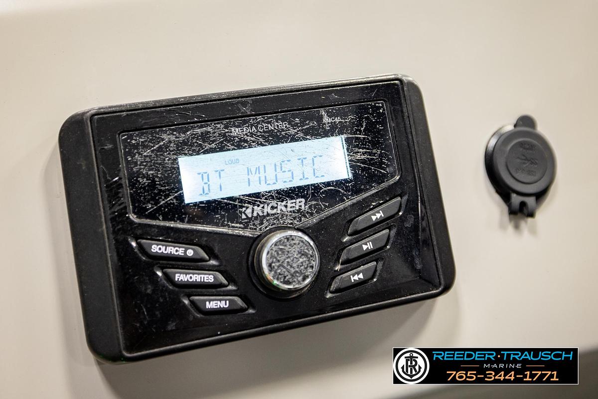 Used 2021 Bennington 20 SV