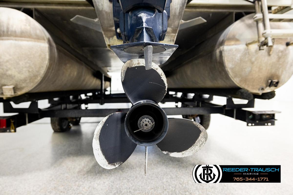 Used 2004 Smokecraft S8523 CR