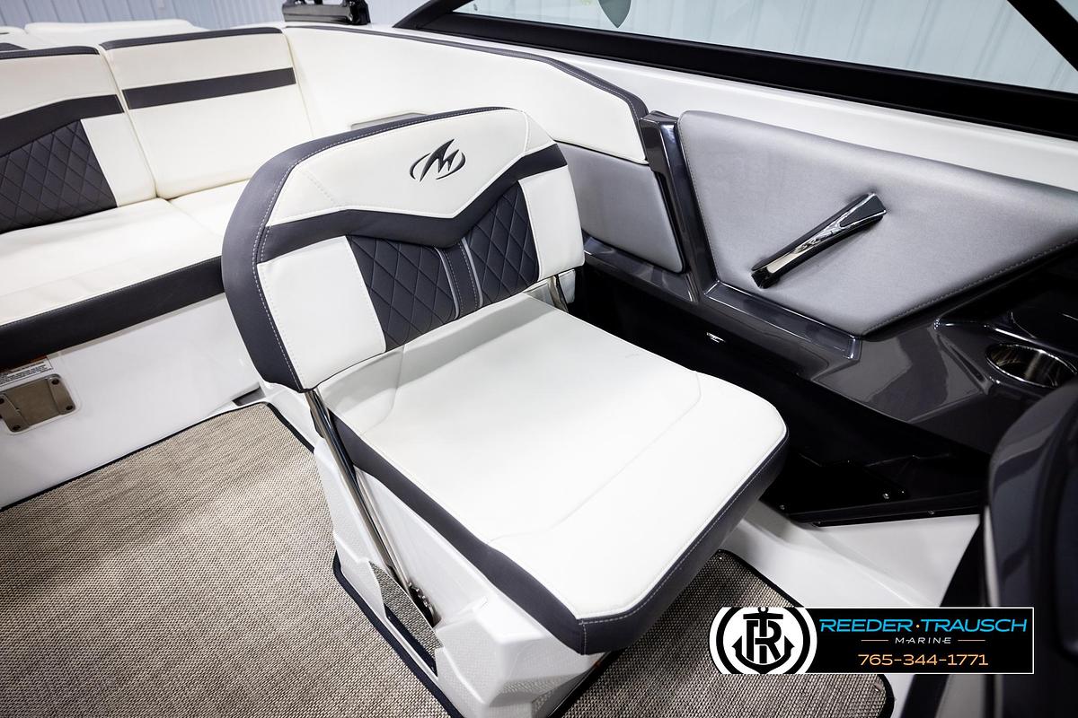 Used 2019 Monterey 238 SS