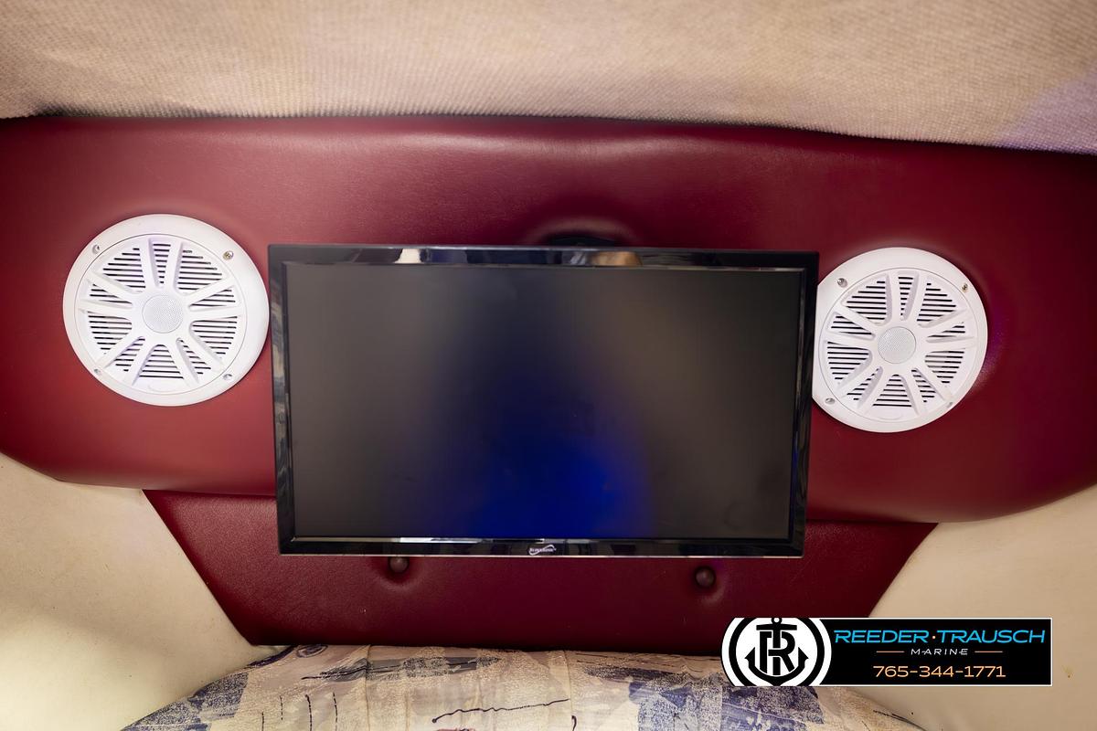 Used 1999 Crownline 242 CR