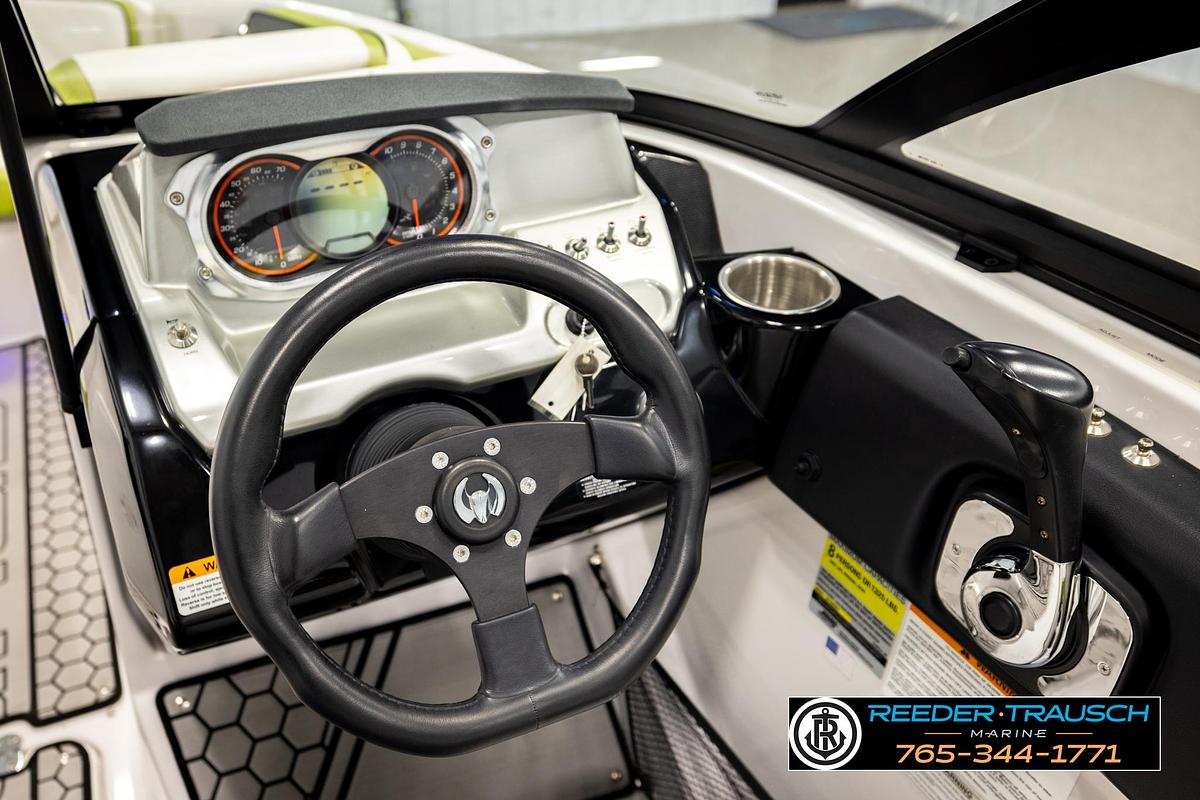 Used 2016 Scarab 195
