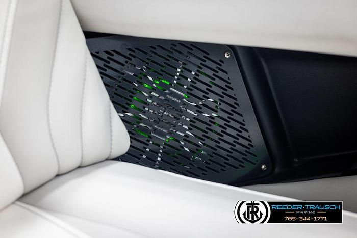 2025 Avalon Excalibur VRBW