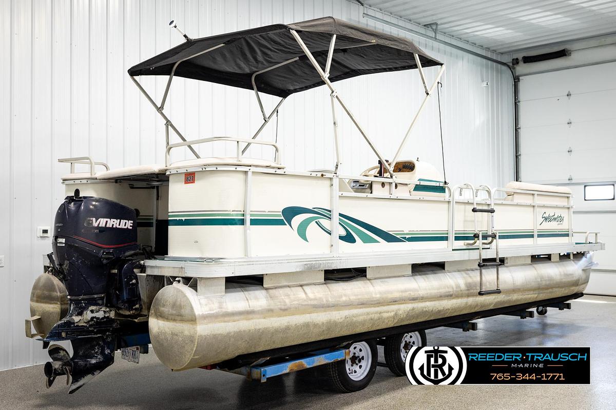 Used 1998 Godfrey SW2423