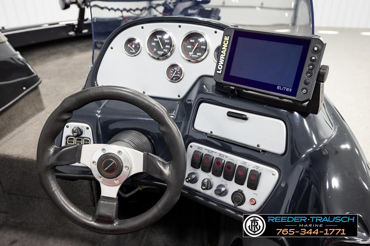 Used 2007 Tracker Tundra 18