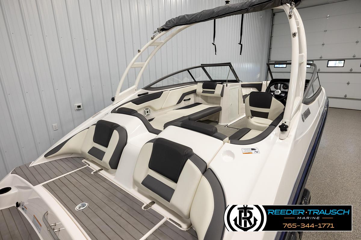 Used 2022 Yamaha AR210