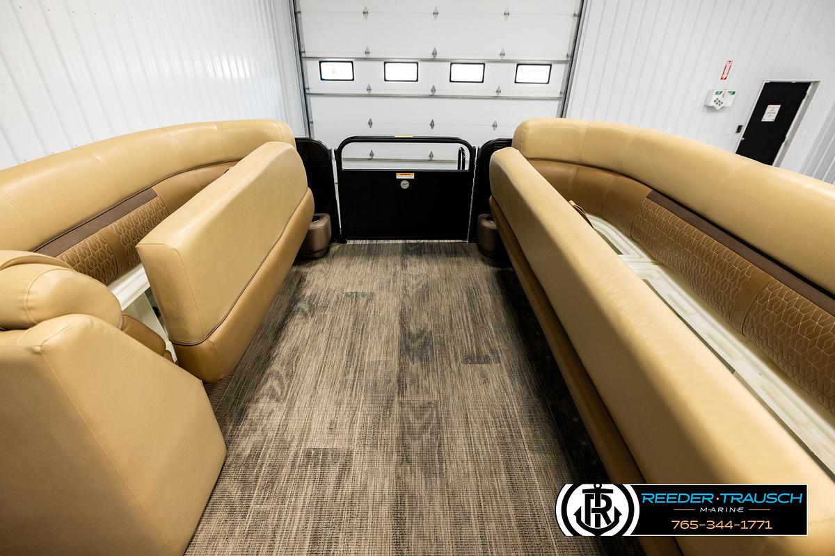 Used 2020 Godfrey 2286 RFL