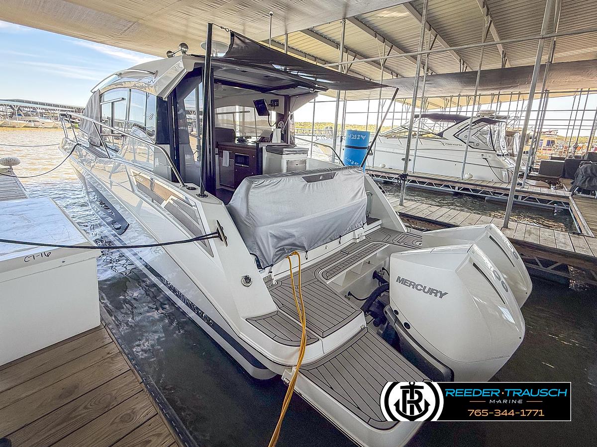 Used 2021 Four Winns Vista 355 Coupe OB