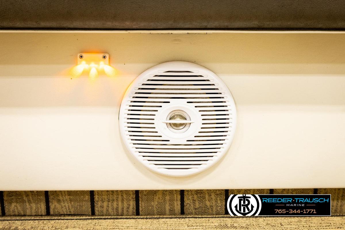 Used 2006 JC Suntoon 23TT