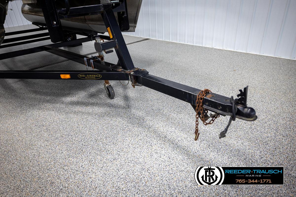 Used 2012 Avalon 1670 JR FRE