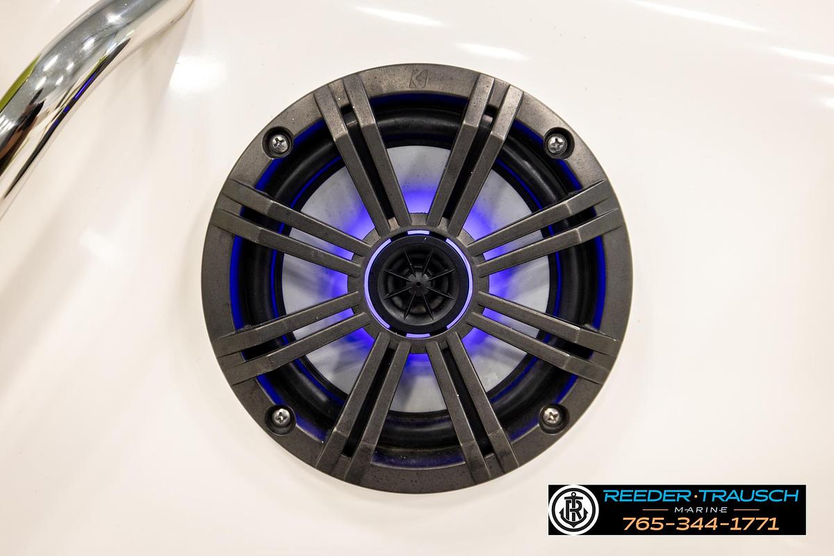 Used 2016 Scarab 195