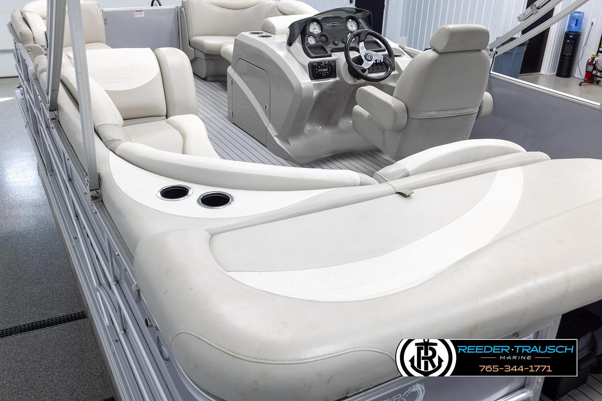 Used 2015 Sylvan 8520 Mirage