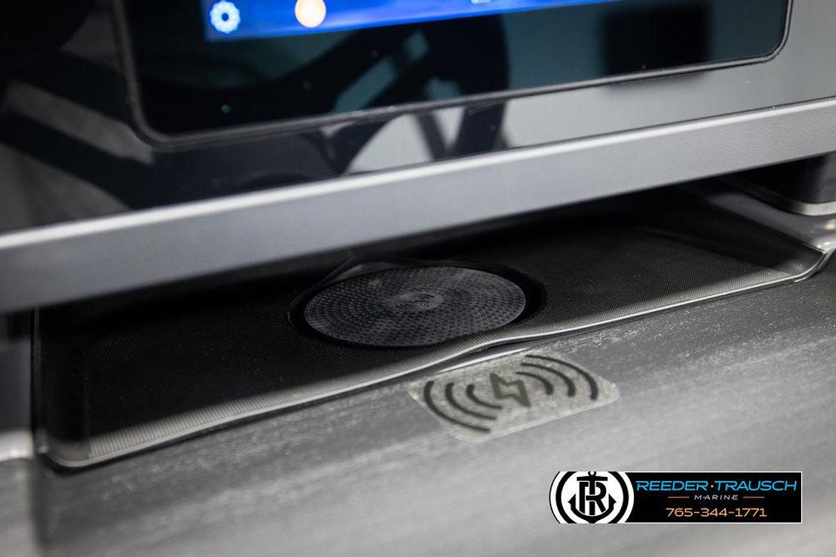 2025 Bennington 22 MFBSE