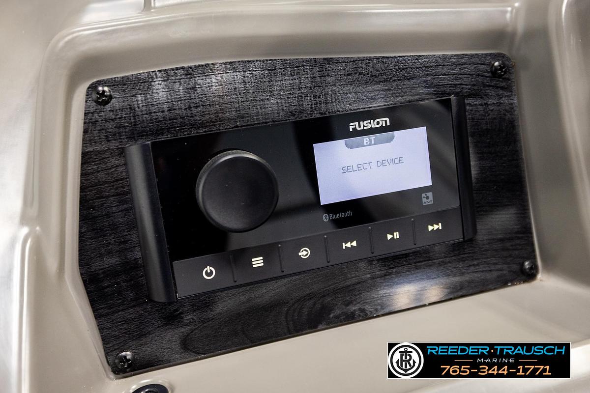 Used 2025 Avalon VEN RF