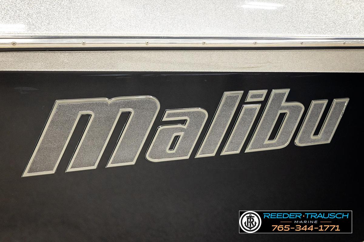 Used 2017 Malibu Wakesetter 25 LSV