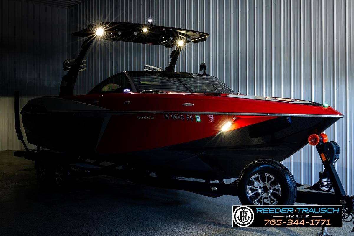 Used 2017 Malibu Wakesetter 25 LSV